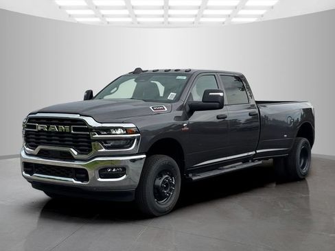 New 2026 RAM 3500 Tradesman AWD/4WD image 3