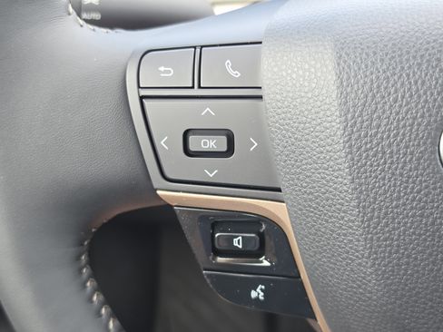 New 2026 Toyota Crown XLE AWD/4WD image 16