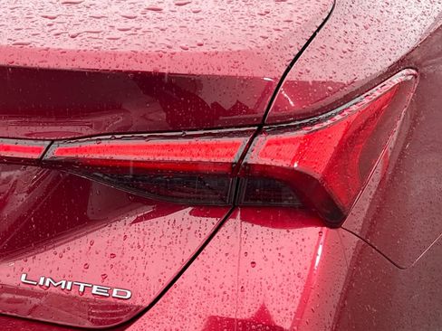 Used 2019 Toyota Avalon Limited w/ Advanced Safety Package image 17