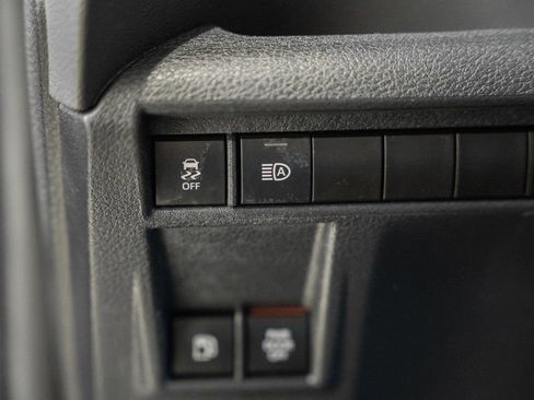 Used 2023 Toyota Sienna XSE FWD image 41