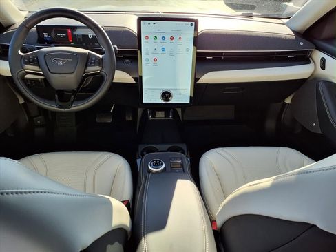 Used 2021 Ford Mustang Mach-E Premium image 11