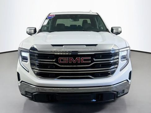 Used 2025 GMC Sierra 1500 SLT AWD/4WD image 3
