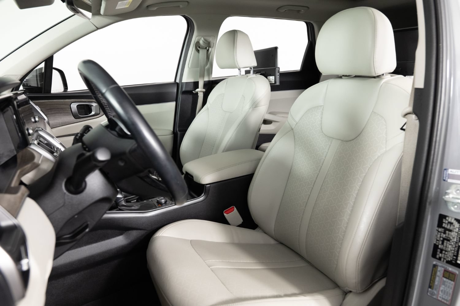 Used 2023 Kia Sorento S w/ Panoramic Sunroof Package AWD/4WD image 15