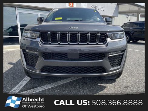 New 2026 Jeep Grand Cherokee Limited AWD/4WD image 8