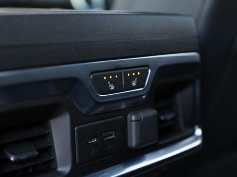 Used 2021 GMC Sierra 2500 Denali w/ Denali Black Diamond Edition image 29