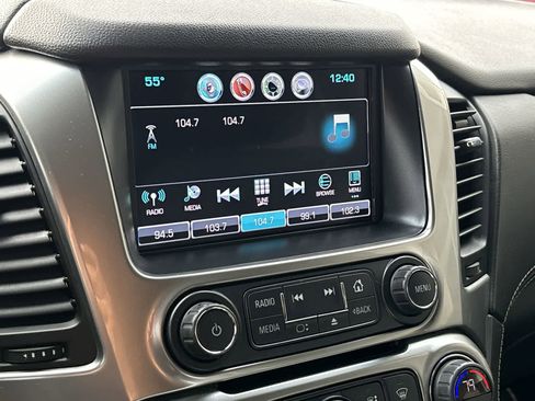 Used 2019 Chevrolet Suburban LT image 14