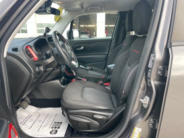 Used 2017 Jeep Renegade Trailhawk AWD/4WD image 19