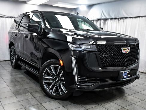 Used 2024 Cadillac Escalade Sport image 3