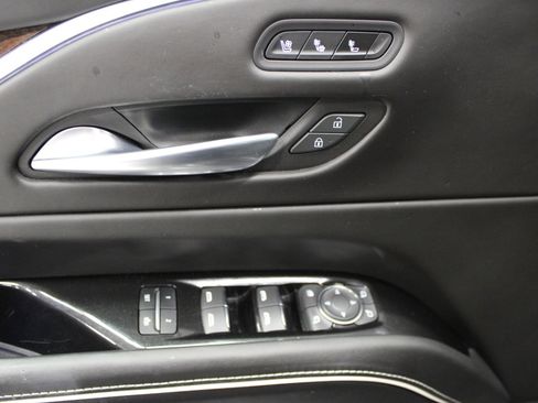 Used 2023 Cadillac Escalade ESV Sport Platinum w/ LPO, ONYX Package image 18