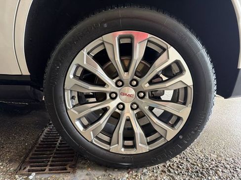 Certified 2023 GMC Yukon Denali AWD/4WD image 10