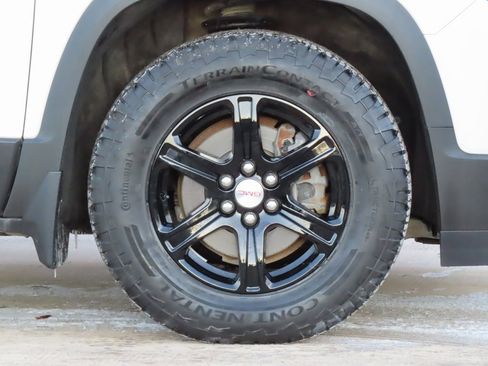 Certified 2023 GMC Acadia AT4 w/ GMC Pro Grade Package image 15