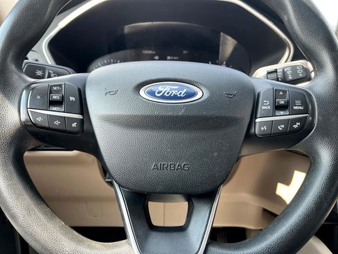 Used 2020 Ford Escape SE image 9
