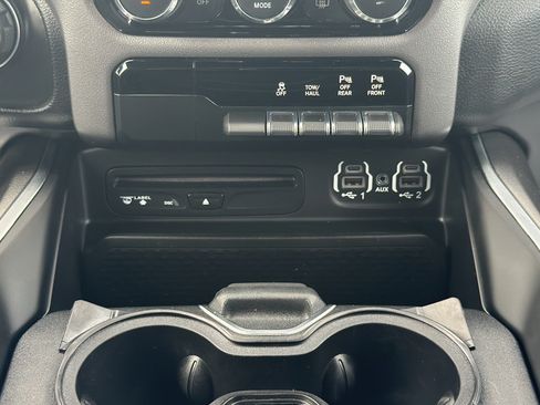 Used 2019 RAM 1500 Big Horn AWD/4WD image 45