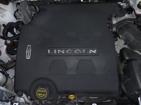 Used 2018 Lincoln MKX Reserve w/ Driver Assistance Package image 30