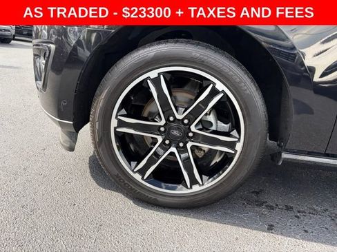 Used 2019 Ford Expedition Limited w/ Equipment Group 303A RWD image 9