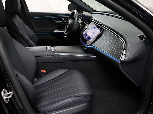 Certified 2026 Mercedes-Benz E 450 4MATIC Sedan image 34