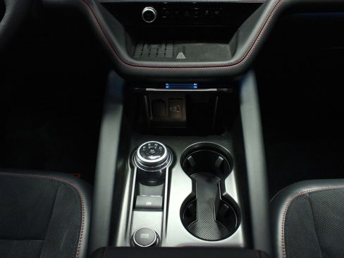 Used 2025 Ford Explorer ST image 22