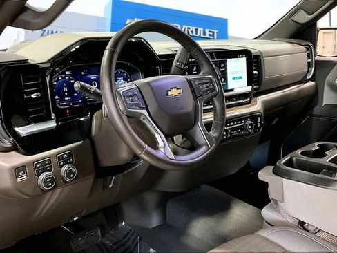 Certified 2024 Chevrolet Silverado 1500 LT w/ Z71 Off-Road Package image 17