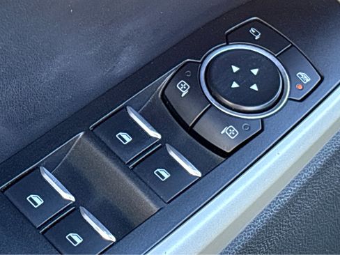 Used 2021 Ford Explorer Limited w/ Equipment Group 301A image 16