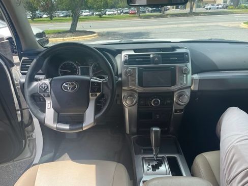 Used 2015 Toyota 4Runner SR5 Premium RWD image 13