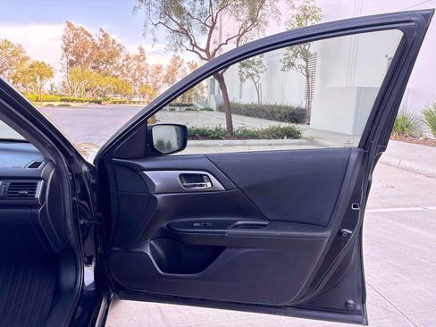 Used 2015 Honda Accord LX image 14