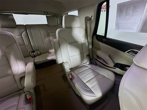 Used 2020 GMC Yukon Denali w/ Open Road Package image 14