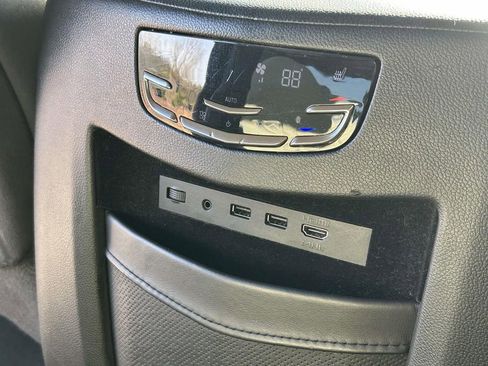 Used 2017 Cadillac Escalade ESV Platinum image 16