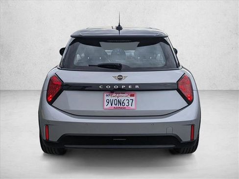 Certified 2025 MINI Cooper 2-Door Hardtop image 7