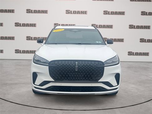 Used 2025 Lincoln Aviator Reserve w/ Equipment Group 201A image 8