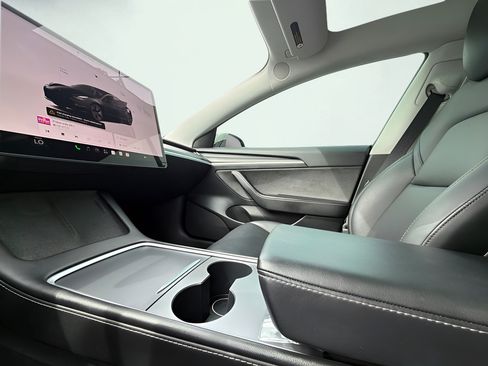 Used 2023 Tesla Model 3 Standard Range RWD image 51