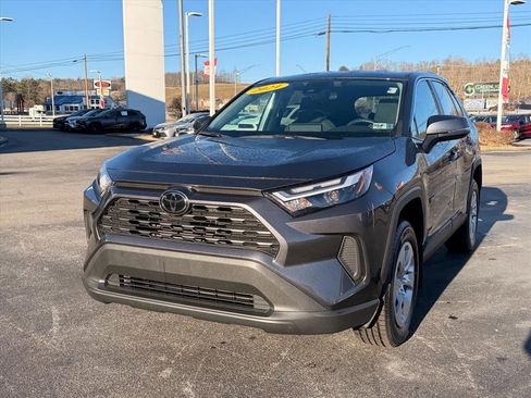 Used 2024 Toyota RAV4 LE image 11