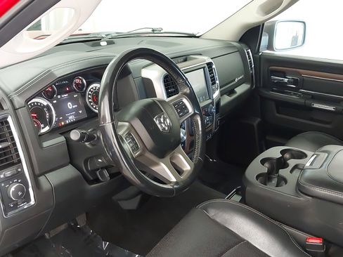 Used 2017 RAM 1500 Laramie image 26
