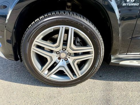Used 2016 Mercedes-Benz GL 63 AMG 4MATIC image 10