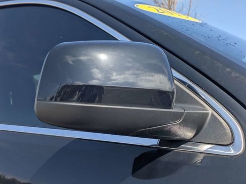 Used 2019 Jeep Grand Cherokee Laredo w/ Laredo X Package image 10