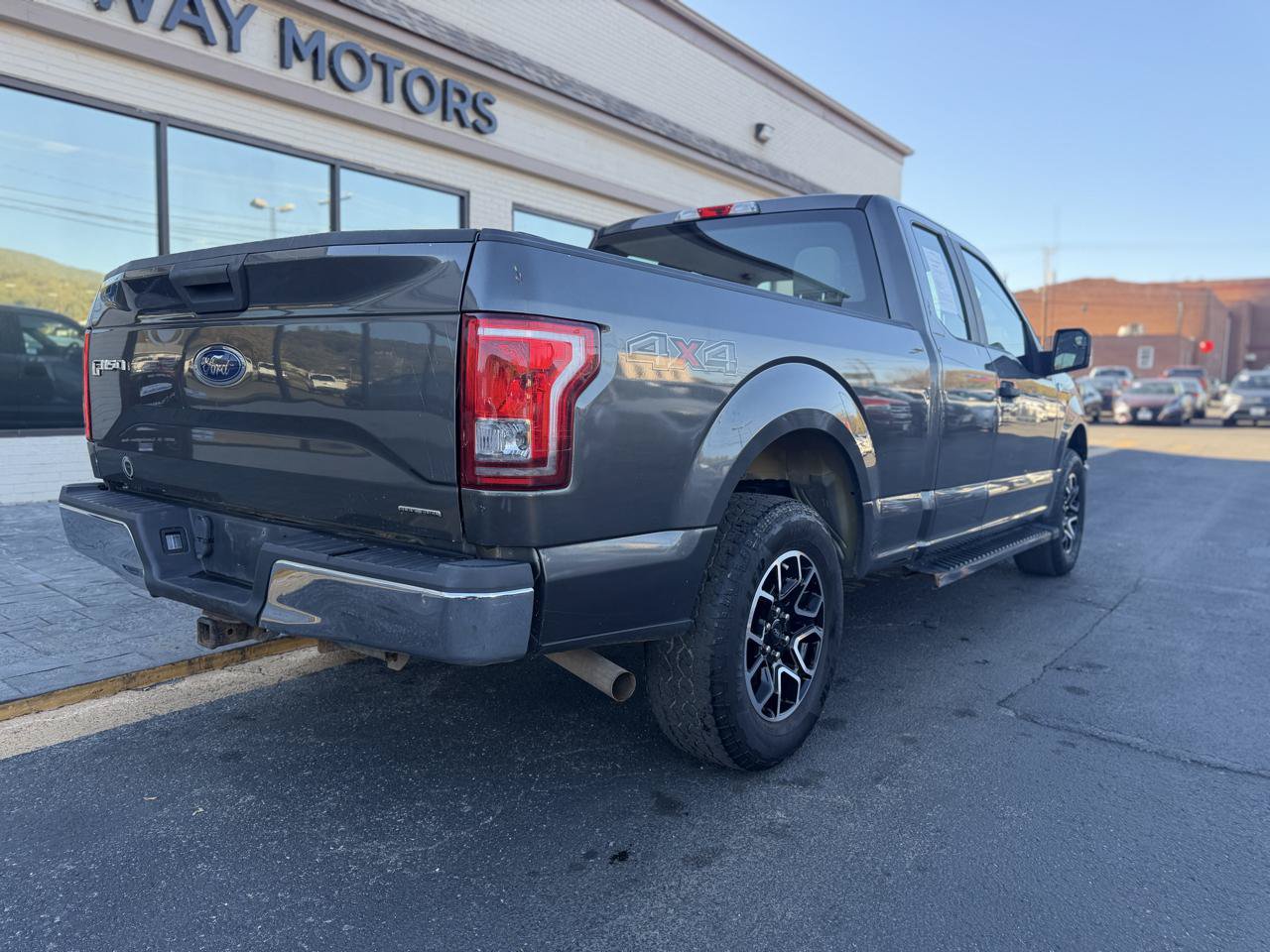 Used 2016 Ford F150 XL w/ Equipment Group 101A Mid AWD/4WD image 3