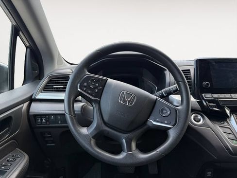 Used 2018 Honda Odyssey EX image 12