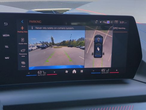 Certified 2025 BMW 228i xDrive w/ Technology Package image 23