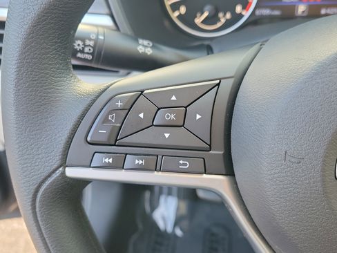 Certified 2025 Nissan Altima 2.5 SV image 27