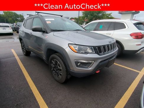 Used 2019 Jeep Compass Trailhawk w/ Leather Interior Group AWD/4WD image 3