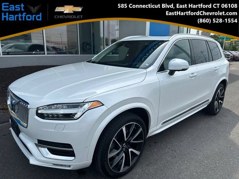 Used 2023 Volvo XC90 B5 Plus w/ Protection Package Premier AWD/4WD image 1