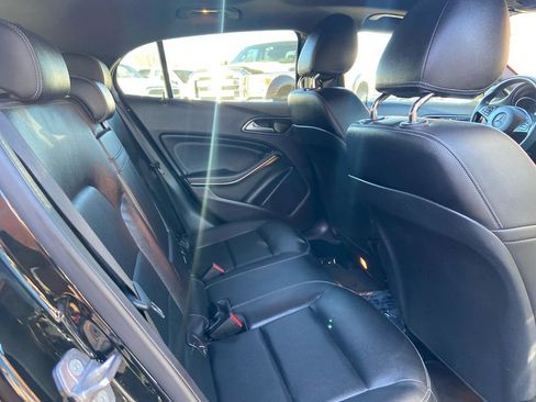 Used 2019 Mercedes-Benz GLA 250 4MATIC image 34