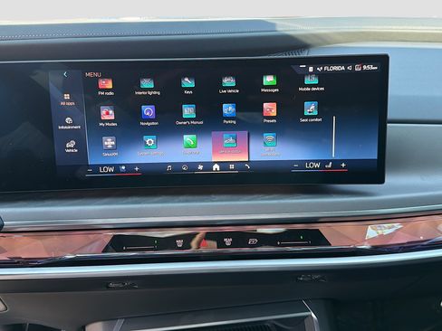 Used 2023 BMW 760i xDrive AWD/4WD image 28