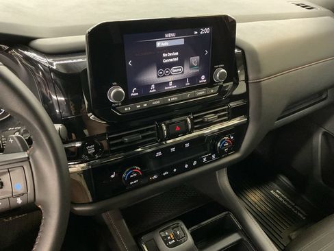 Used 2025 Nissan Pathfinder Rock Creek AWD/4WD image 13