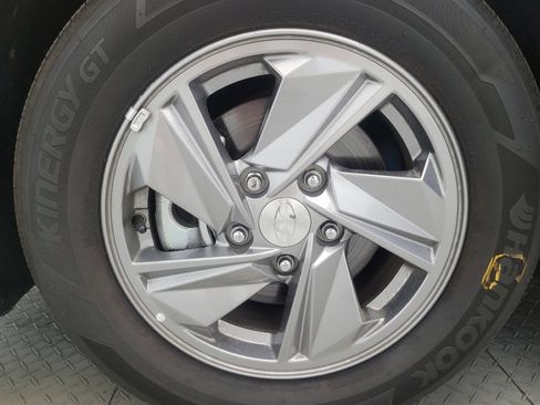 Used 2025 Hyundai Elantra SE FWD image 31
