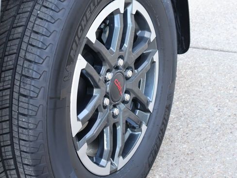 Used 2025 Toyota Tacoma 4x4 Double Cab image 40