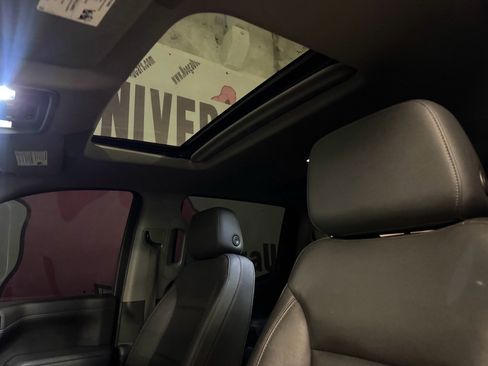 Used 2022 Chevrolet Silverado 1500 LTZ w/ LTZ Premium Package image 19