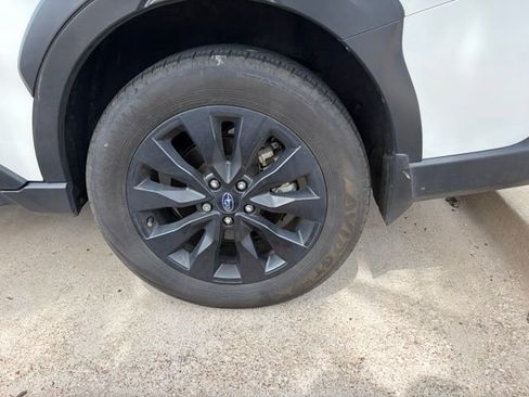 Used 2025 Subaru Outback Onyx Edition AWD/4WD image 4