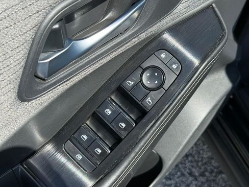 Used 2021 Nissan Rogue SV AWD/4WD image 17