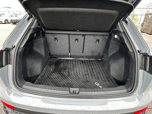 Used 2024 Audi Q4 e-tron Premium image 31