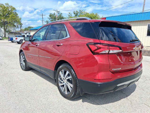 Used 2024 Chevrolet Equinox Premier FWD image 3